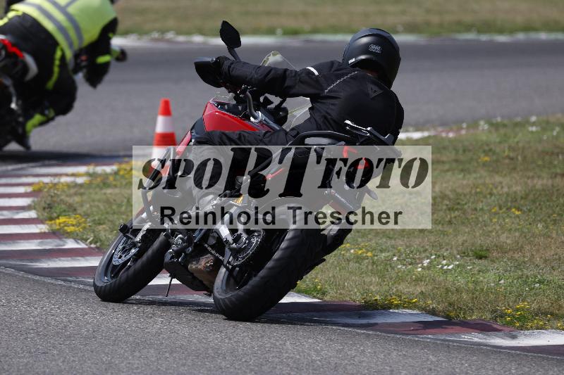 /24 16.07.2026  Cornu Master School ADR/gruen-vert/35